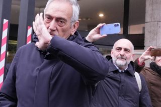 Δοκάρι και μέσα!